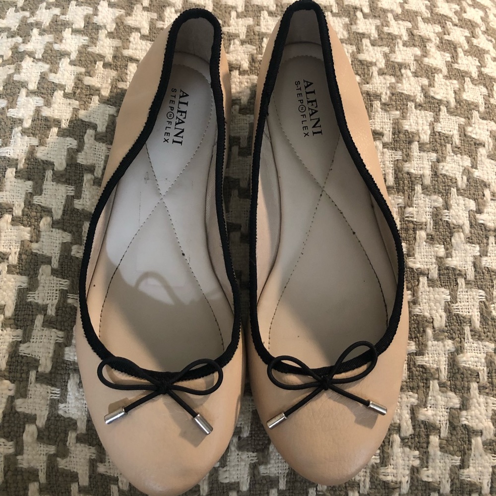 ALFANI BALLET FLATS